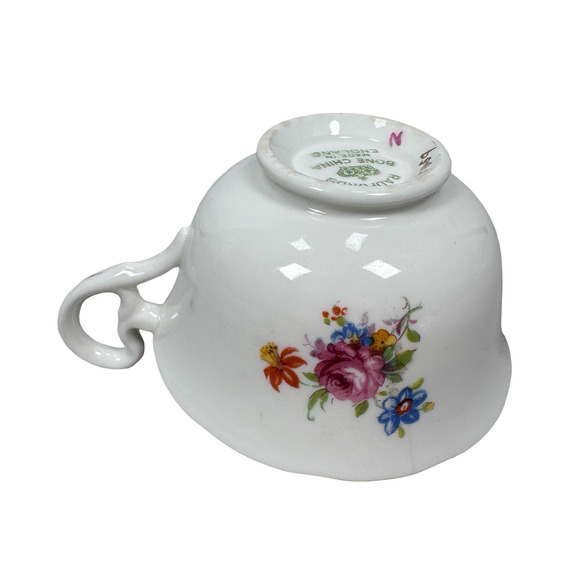 Vintage Radfords Teacup & Saucer 8059 White Floral Gold Trim Bone China England - Picture 4 of 8